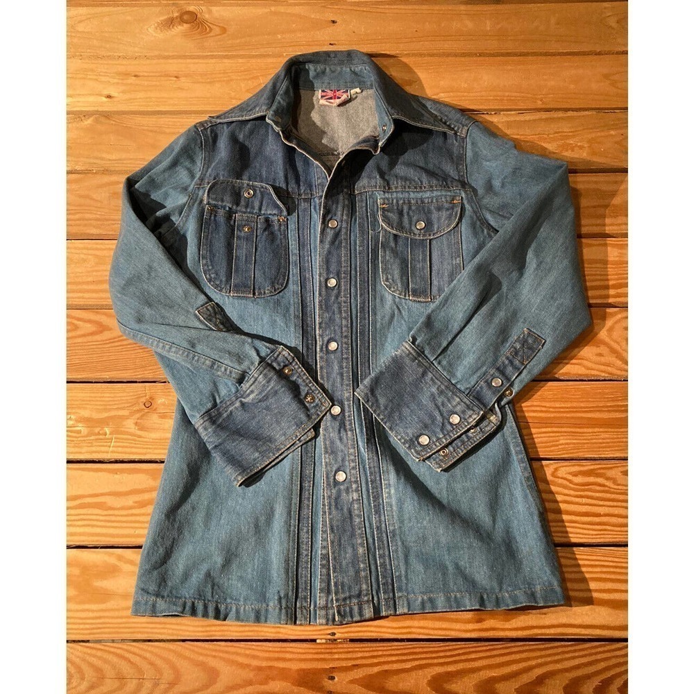 Vintage Brittania Sportswear Denim Shirt Size Small Women’s Blue Snap Up